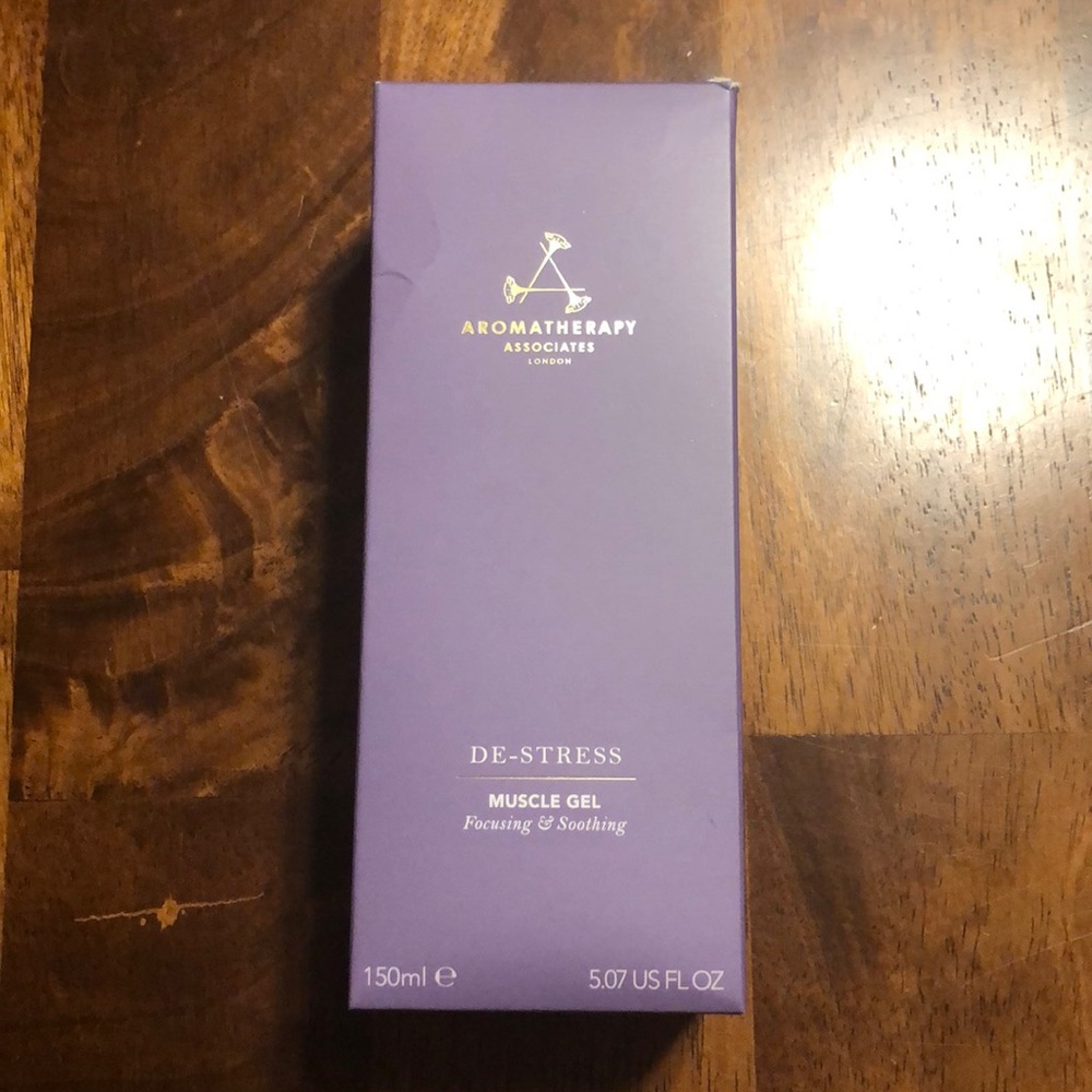 Aromatherapy associates de-stress muscle gel
